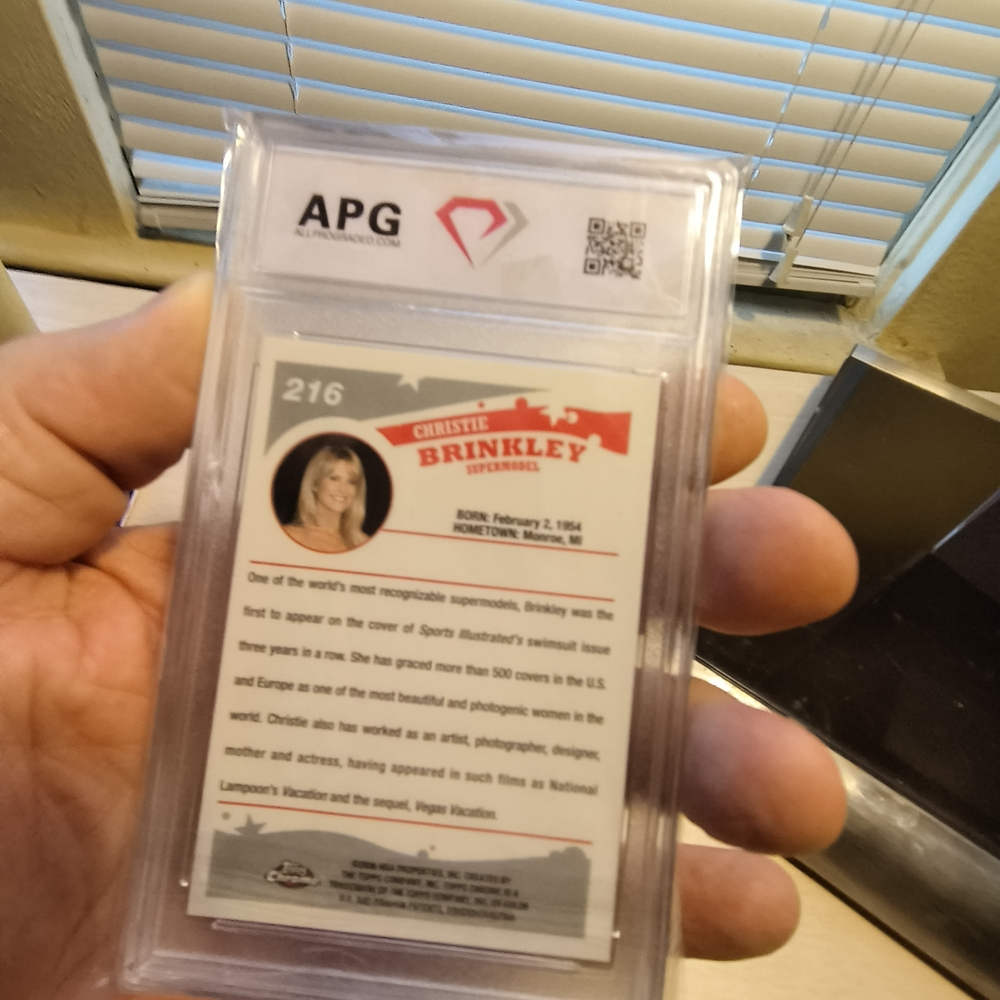 CHRISTIE BRINKLEY Topps Chrome Card Graded 10 Played in Movie Vacation - Picture 3 of 3
